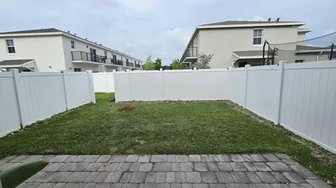 1677 Se 8th Avenue Homestead FL 33034