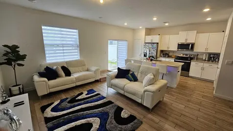 1677 Se 8th Avenue Homestead FL 33034