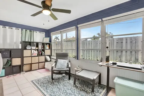 4902 Nw 27 Way Tamarac FL 33309