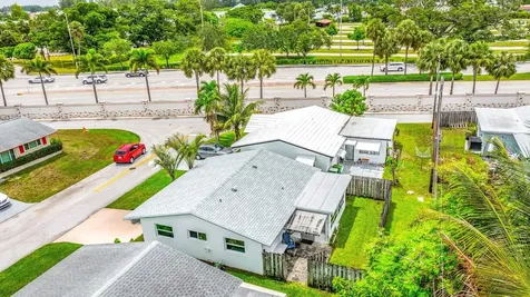 4902 Nw 27 Way Tamarac FL 33309