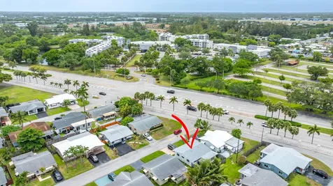 4902 Nw 27 Way Tamarac FL 33309