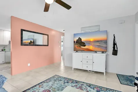 4902 Nw 27 Way Tamarac FL 33309