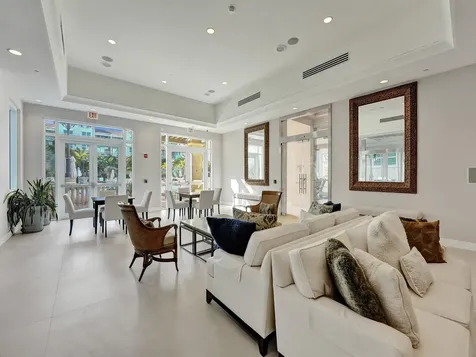 99 Se Mizner Boulevard Boca Raton FL 33432