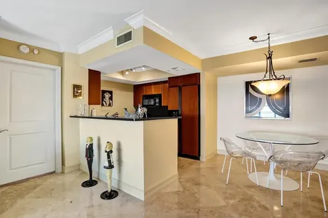 99 Se Mizner Boulevard Boca Raton FL 33432