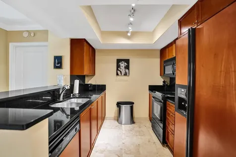 99 Se Mizner Boulevard Boca Raton FL 33432