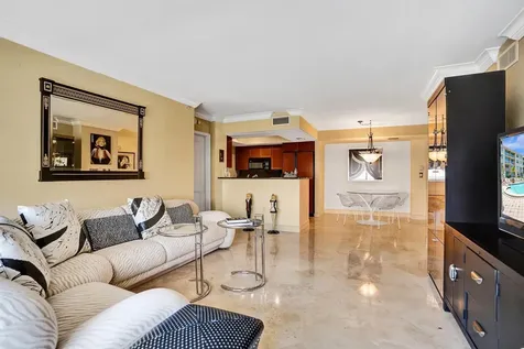 99 Se Mizner Boulevard Boca Raton FL 33432