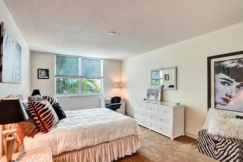 99 Se Mizner Boulevard Boca Raton FL 33432