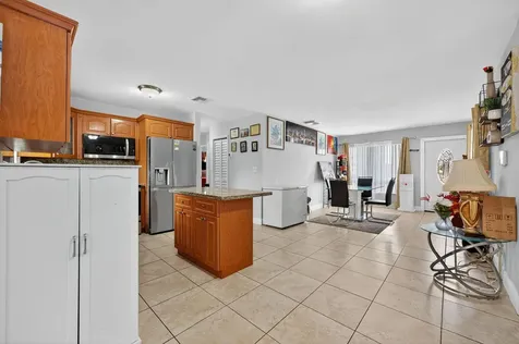 2341 Nw 12th Court Pompano Beach FL 33069