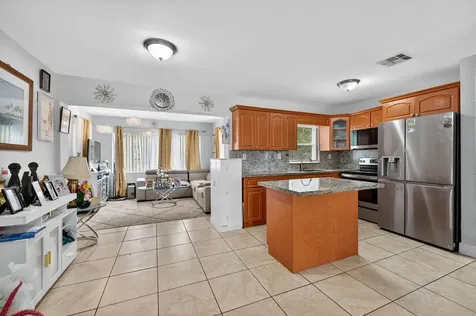 2341 Nw 12th Court Pompano Beach FL 33069