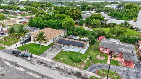 2341 Nw 12th Court Pompano Beach FL 33069