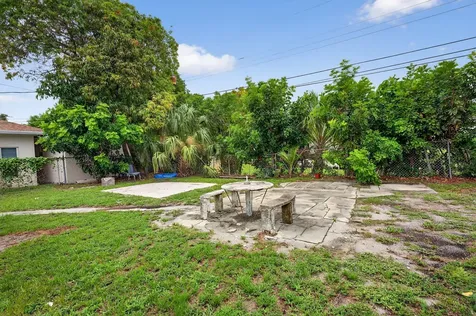 2341 Nw 12th Court Pompano Beach FL 33069