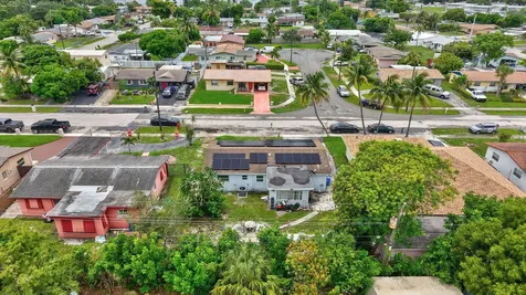 2341 Nw 12th Court Pompano Beach FL 33069