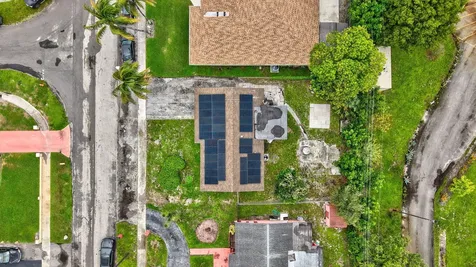 2341 Nw 12th Court Pompano Beach FL 33069