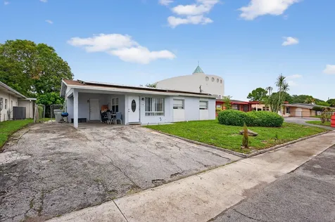 2341 Nw 12th Court Pompano Beach FL 33069