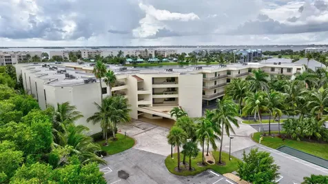 221 NE Plantation Road Stuart FL 34996