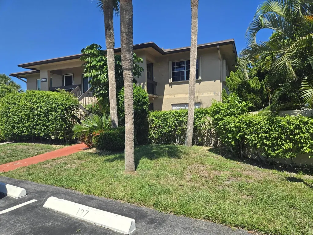 13761 Via Aurora Delray Beach FL 33484