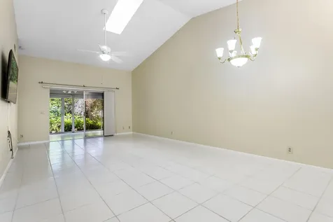 8187 Se Fox Hill Place Hobe Sound FL 33455