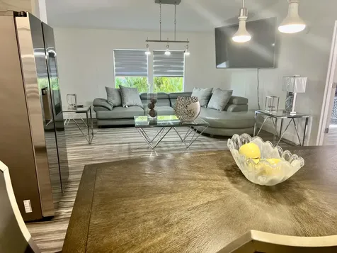 6940 Nw 44th Avenue Coconut Creek FL 33073