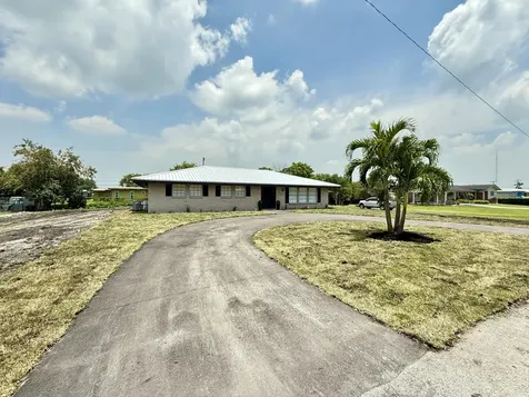 133 Se 5th Street Belle Glade FL 33430