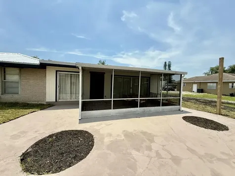 133 Se 5th Street Belle Glade FL 33430