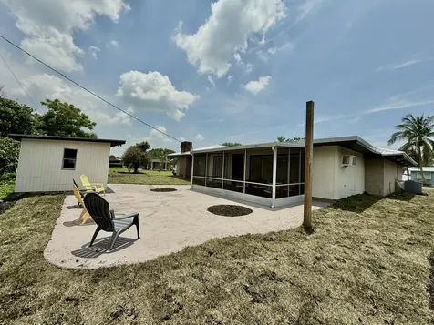 133 Se 5th Street Belle Glade FL 33430