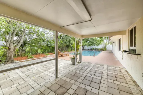 2558 Nw 32nd Street Boca Raton FL 33434