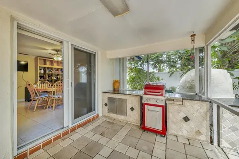 2558 Nw 32nd Street Boca Raton FL 33434