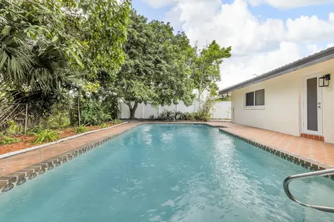 2558 Nw 32nd Street Boca Raton FL 33434