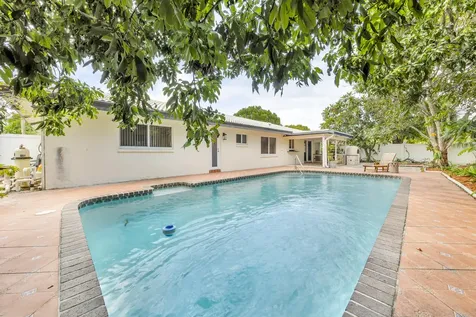 2558 Nw 32nd Street Boca Raton FL 33434