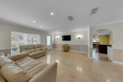 2558 Nw 32nd Street Boca Raton FL 33434