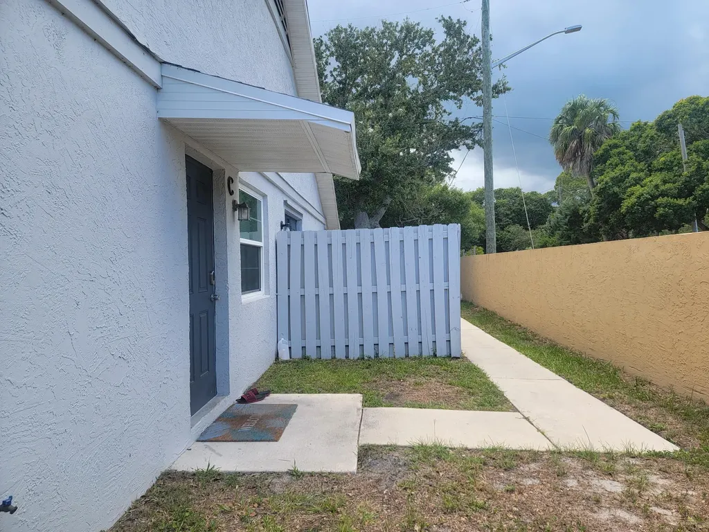 2001 Oleander Boulevard Fort Pierce FL 34950