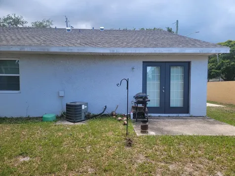 2001 Oleander Boulevard Fort Pierce FL 34950