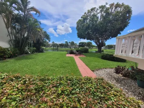 3 Berkshire A West Palm Beach FL 33417