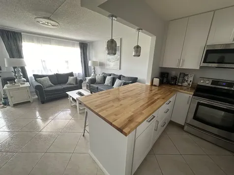 3 Berkshire A West Palm Beach FL 33417