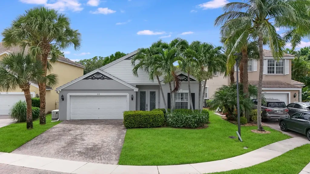212 Kensington Way Royal Palm Beach FL 33414