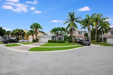 212 Kensington Way Royal Palm Beach FL 33414