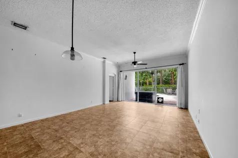 212 Kensington Way Royal Palm Beach FL 33414