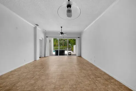 212 Kensington Way Royal Palm Beach FL 33414