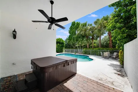 212 Kensington Way Royal Palm Beach FL 33414