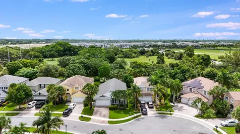 212 Kensington Way Royal Palm Beach FL 33414