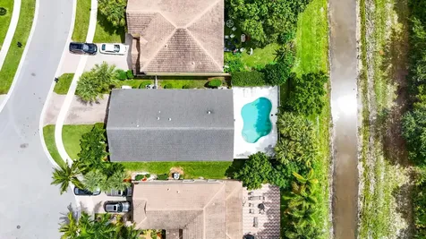 212 Kensington Way Royal Palm Beach FL 33414