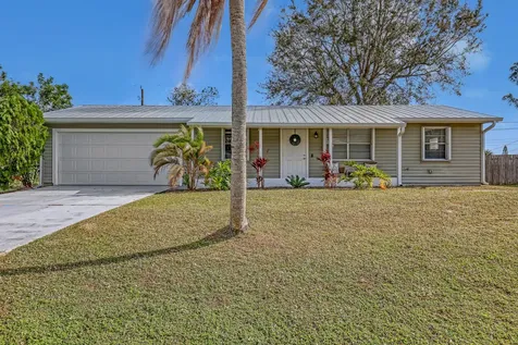 1925 Sw Idaho Lane Port Saint Lucie FL 34984