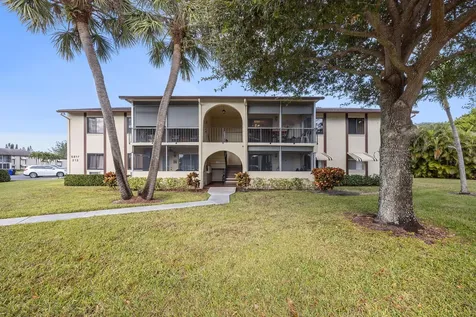 5817 La Pinata Boulevard Greenacres FL 33463