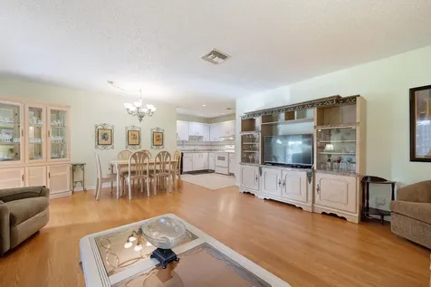 5817 La Pinata Boulevard Greenacres FL 33463