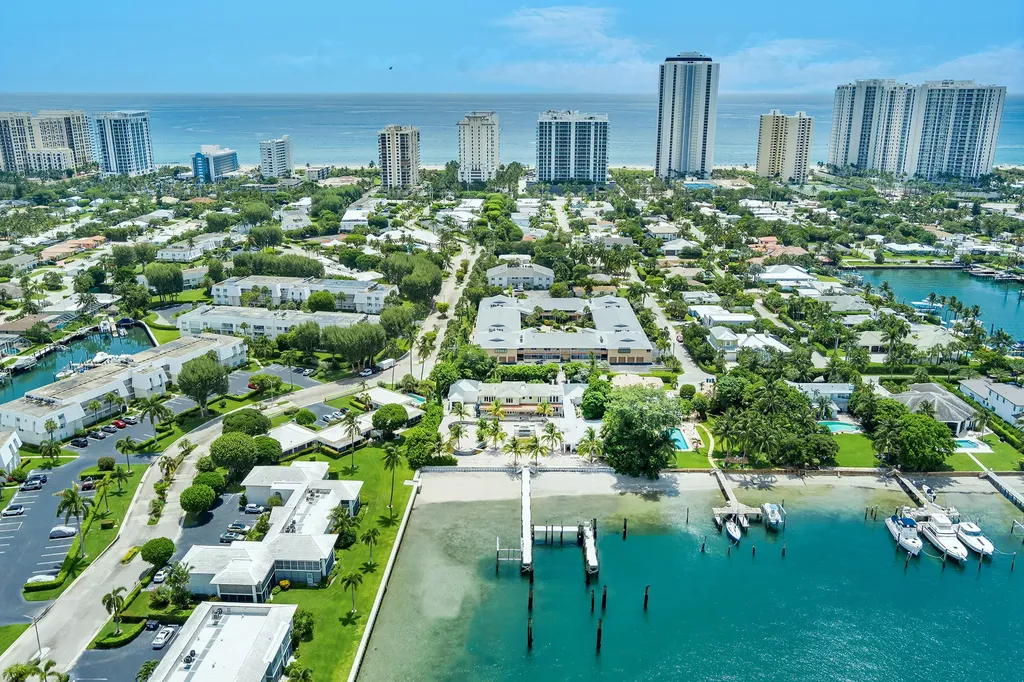 3025 Lake Drive Singer Island FL 33404