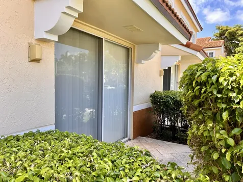 127 Yacht Club Way Hypoluxo FL 33462