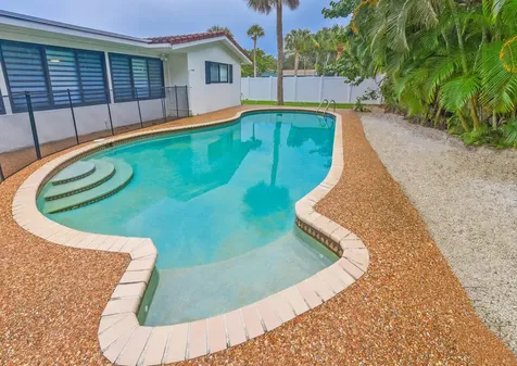 700 Sw 4th Street Boca Raton FL 33486