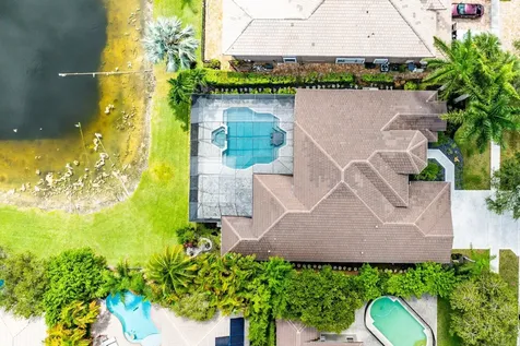 19557 Saturnia Lakes Drive Boca Raton FL 33498