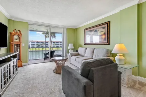 100 Paradise Harbour Boulevard North Palm Beach FL 33408