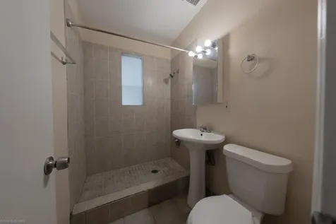 5275 Ne 16 Avenue Pompano Beach FL 33064